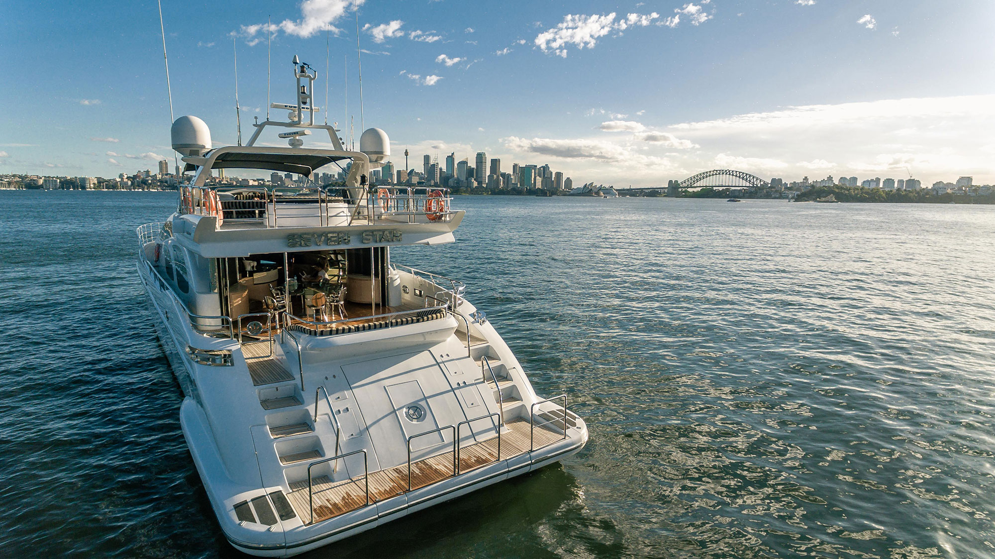 private yacht hire gold coast